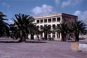 122 - AERODROMES ET BASES 1945-1962-1-ORAN LA SENIA BA 141 (64)